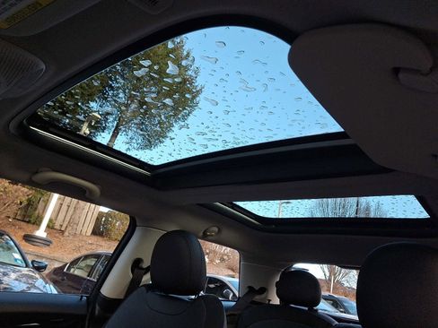 Used 2024 MINI Cooper SE image 12