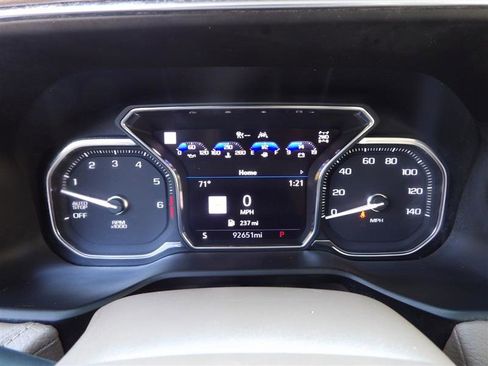 Used 2021 GMC Yukon XL Denali w/ Denali Premium Package image 28