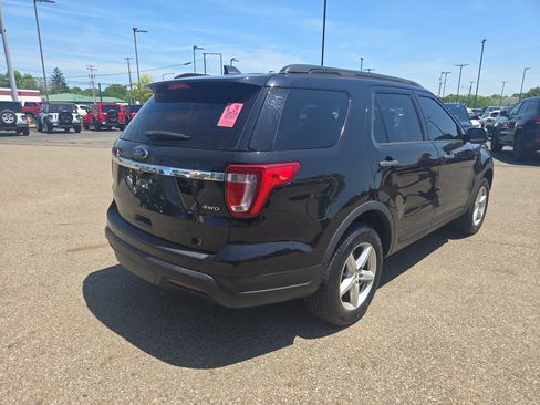 Used 2019 Ford Explorer 4WD w/ Class III Trailer Tow Package image 5