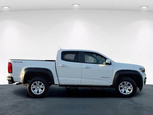 Used 2022 Chevrolet Colorado LT AWD/4WD image 7