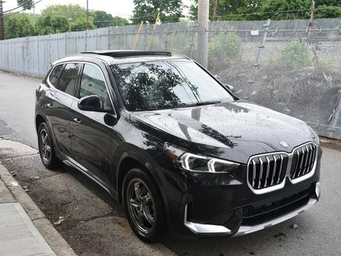 Used 2025 BMW X1 xDrive28i AWD/4WD image 4