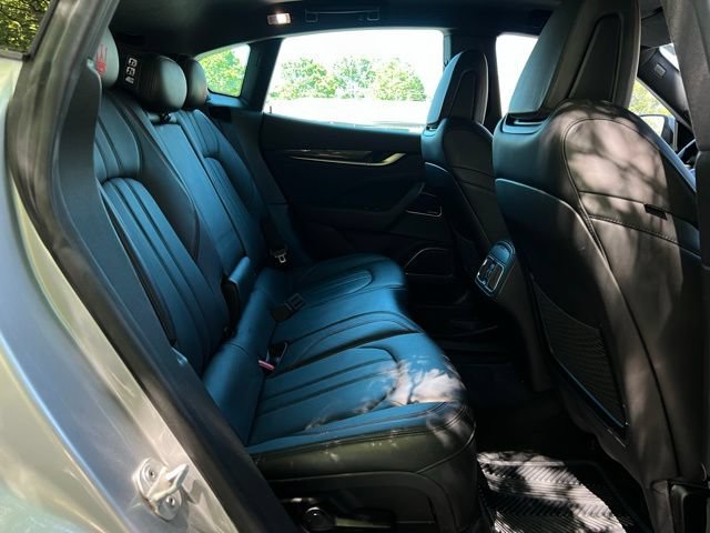 Used 2017 Maserati Levante S AWD/4WD image 19