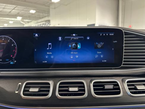 Used 2024 Mercedes-Benz GLE 450 4MATIC image 28