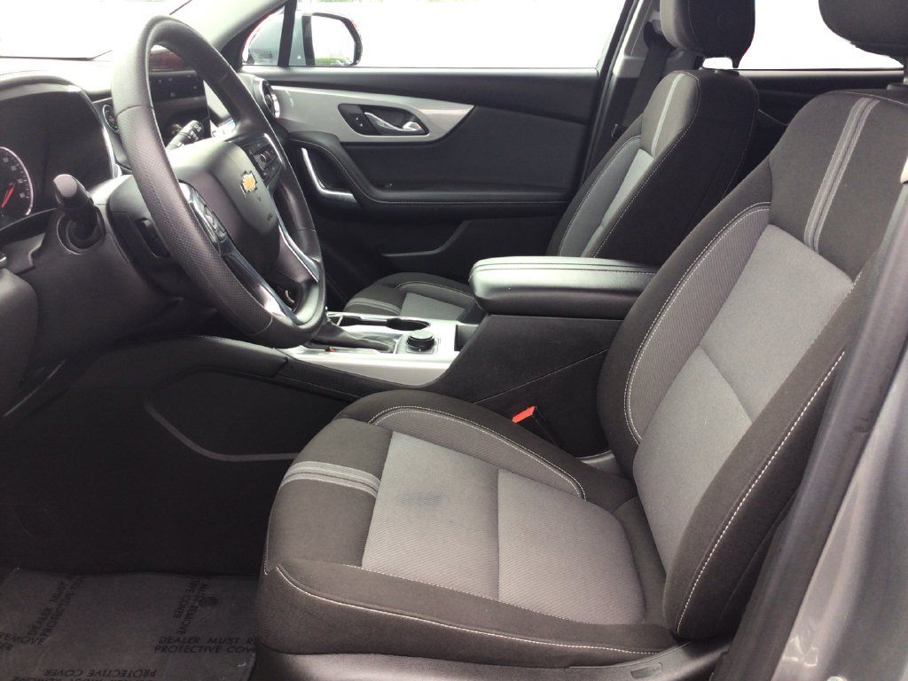 Used 2025 Chevrolet Blazer LT AWD/4WD image 9