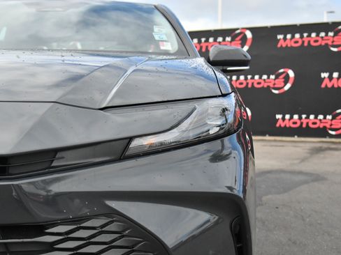 Used 2025 Toyota Camry LE image 11