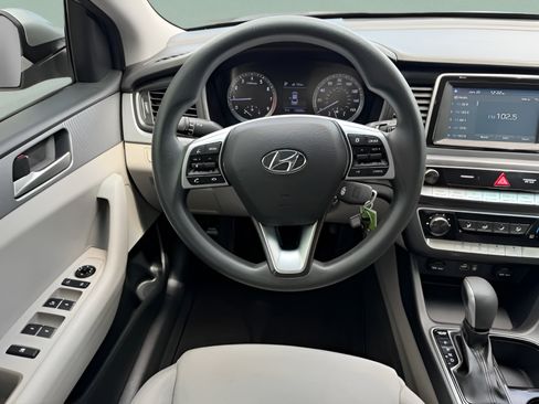 Used 2019 Hyundai Sonata SE FWD image 12