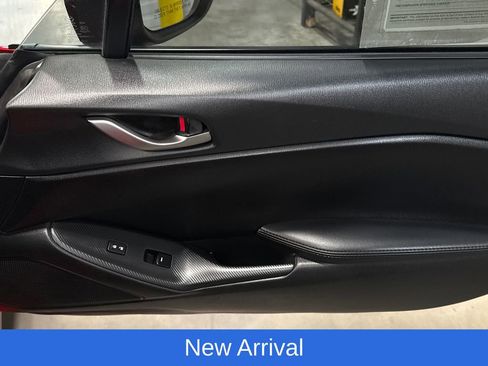 Used 2024 MAZDA MX-5 Miata Sport RWD image 12