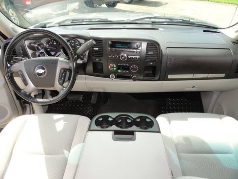 Used 2007 Chevrolet Silverado 1500 LT w/ 1LT Convenience Package RWD image 7