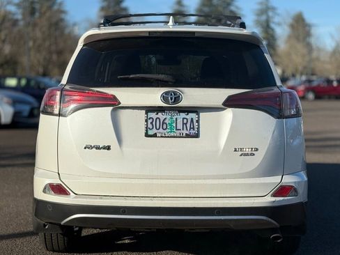 Used 2017 Toyota RAV4 Limited image 4