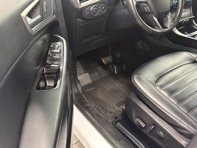 Used 2019 Ford Edge SEL w/ Equipment Group 201A AWD/4WD image 11