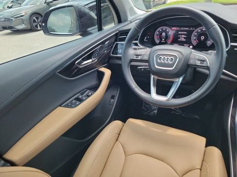 Certified 2025 Audi Q7 3.0T Prestige AWD/4WD image 13