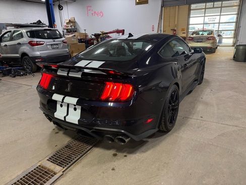 Used 2021 Ford Mustang Shelby GT500 w/ Technology Package image 8