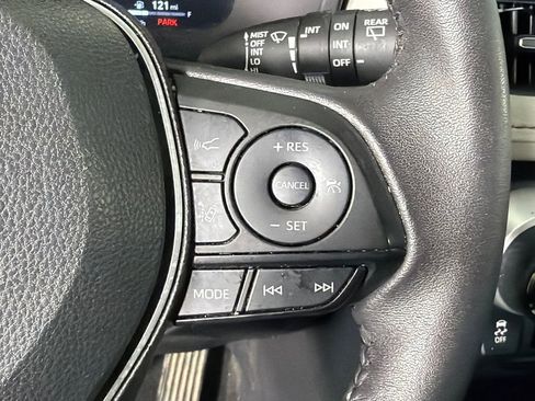 Used 2023 Toyota RAV4 Limited AWD/4WD image 27