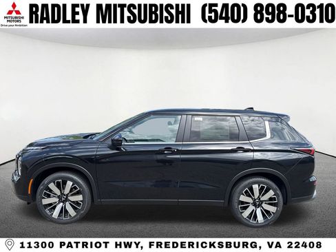 New 2026 Mitsubishi Outlander AWD image 17