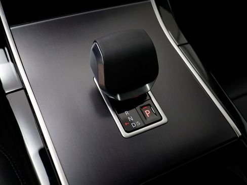 New 2026 Land Rover Range Rover Velar Autobiography AWD/4WD image 13