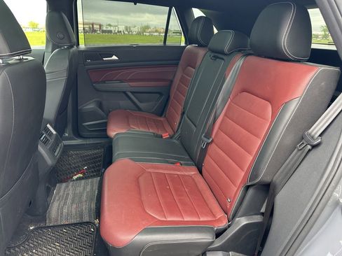 Used 2023 Volkswagen Atlas Cross Sport SEL Premium R-Line AWD/4WD image 15