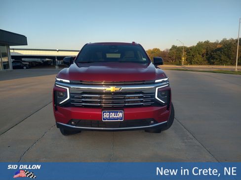 New 2026 Chevrolet Suburban Premier image 19