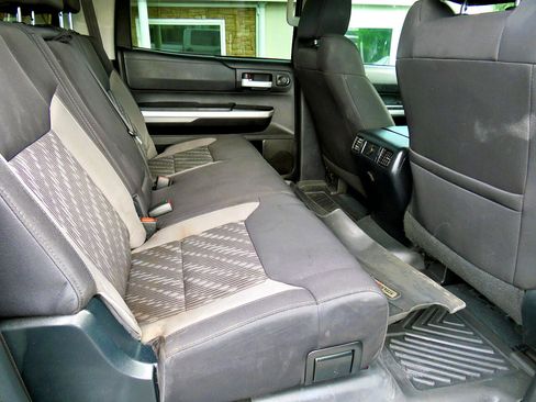 Used 2018 Toyota Tundra SR5 w/ SR5 Upgrade Package image 36