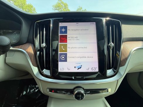 Used 2022 Volvo S60 B5 Momentum image 15