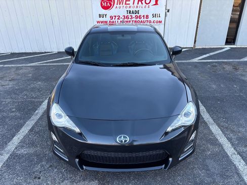 Used 2015 Scion FR-S image 9