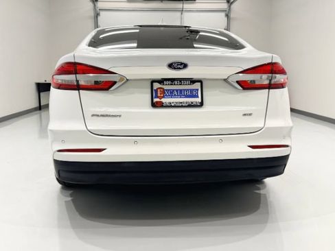 Used 2019 Ford Fusion SE FWD image 7