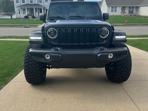 Used 2024 Jeep Wrangler Sahara w/ Safety Group image 3