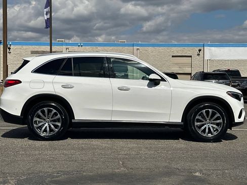 Used 2024 Mercedes-Benz GLC 300 w/ Winter Package image 8