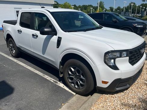Used 2025 Ford Maverick XLT w/ Equipment Group 302A AWD/4WD image 2