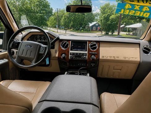 Used 2012 Ford F250 Lariat w/ Lariat Interior Pkg AWD/4WD image 13
