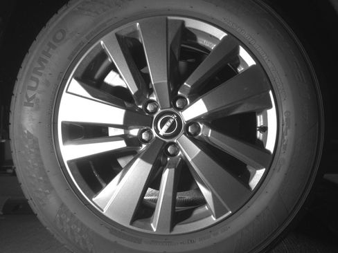 Used 2025 Nissan Pathfinder SV AWD/4WD image 15