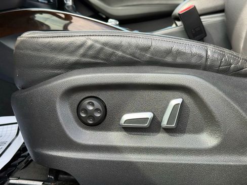 Used 2013 Audi Q5 3.0T Premium Plus w/ Audi MMI Navigation Plus Pkg image 22