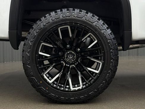Used 2026 GMC Sierra 1500 AT4 w/ AT4 Premium Package AWD/4WD image 11