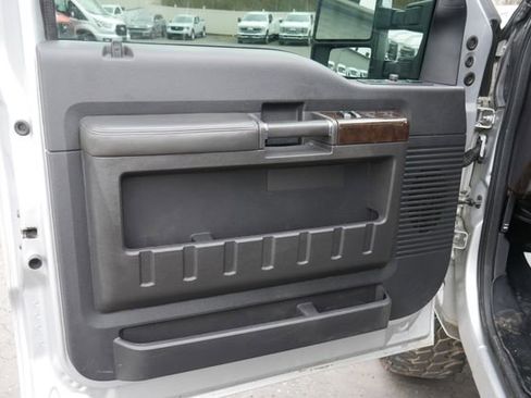 Used 2016 Ford F350 Platinum w/ FX4 Off-Road Package image 15