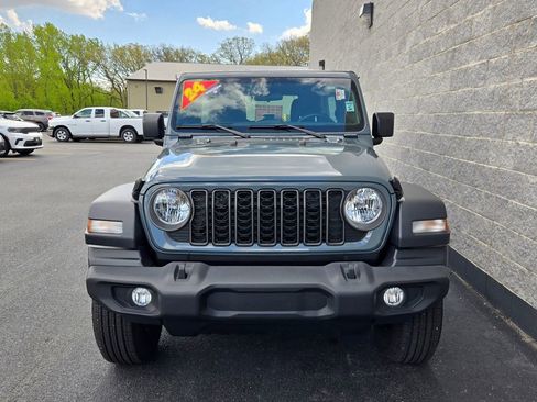 Used 2024 Jeep Wrangler Unlimited Sport AWD/4WD image 8