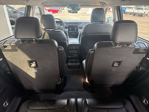 Certified 2023 Jeep Grand Cherokee L Limited w/ Luxury Tech Group II image 10