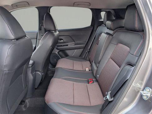 New 2026 Nissan Kicks SR image 14