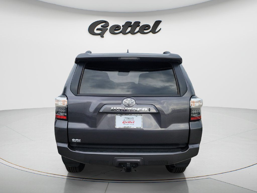 Used 2023 Toyota 4Runner SR5 Premium w/ Moonroof Package AWD/4WD image 6