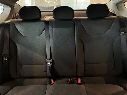 Used 2025 Kia K4 LXS image 37