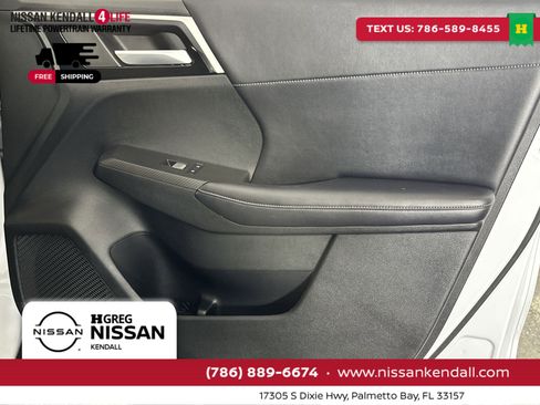 Used 2024 Mitsubishi Outlander FWD image 35