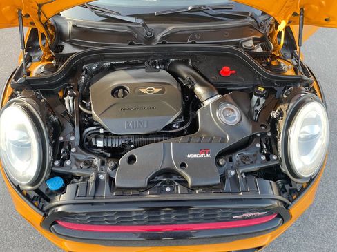 Used 2015 MINI Cooper S image 23