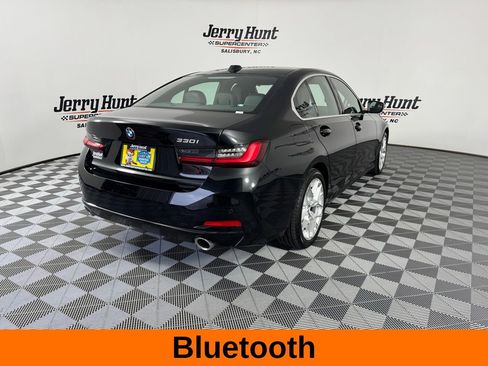 Used 2025 BMW 330i Sedan image 6