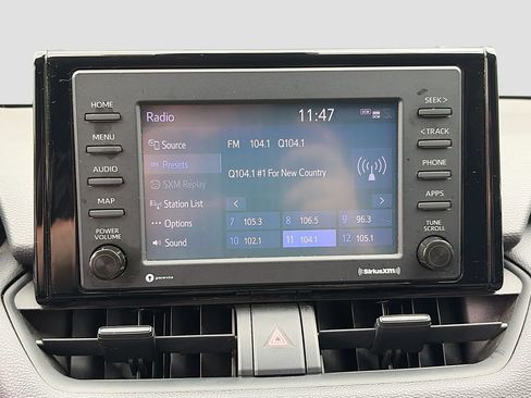 Used 2021 Toyota RAV4 XLE FWD image 15