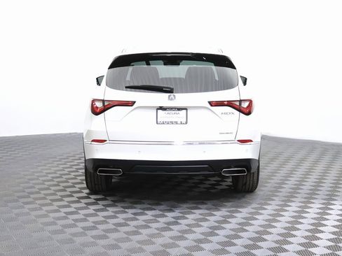 Used 2023 Acura MDX Technology image 8