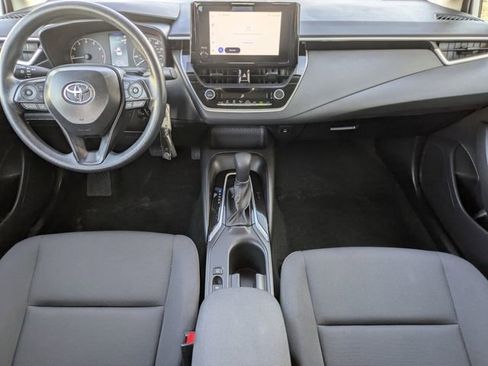 Used 2025 Toyota Corolla LE image 10