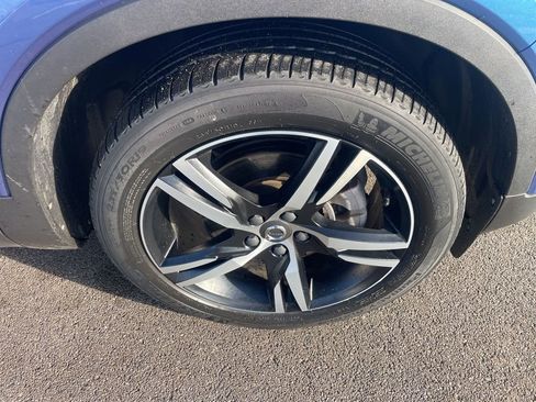 Used 2021 Volvo XC40 T5 R-Design w/ Advanced Package image 13