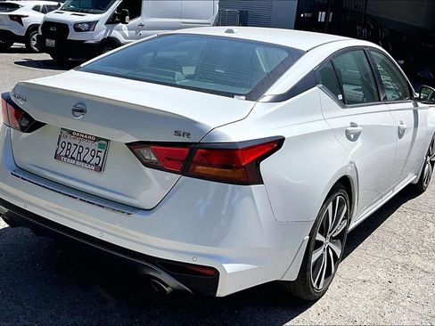 Used 2022 Nissan Altima 2.5 SR FWD image 4