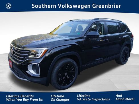 New 2026 Volkswagen Atlas SE FWD image 1