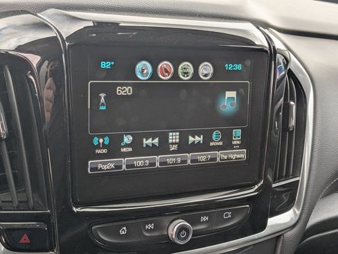 Used 2019 Chevrolet Traverse LT FWD image 9