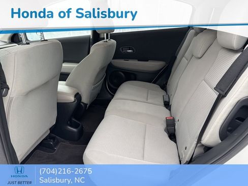 Used 2021 Honda HR-V LX image 14