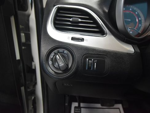 Used 2018 Dodge Journey SXT w/ Connectivity Group FWD image 7